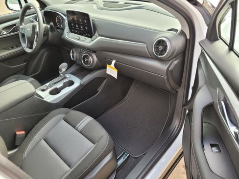 New 2026 Chevrolet Blazer LT FWD image 6