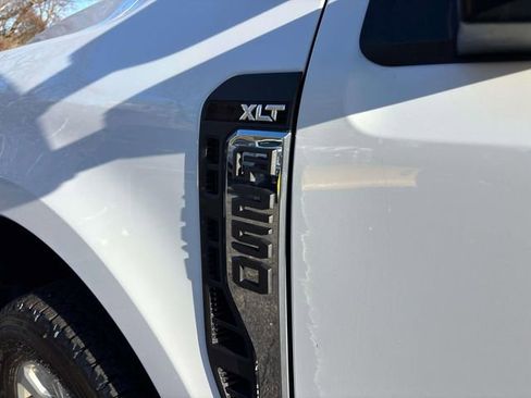 Used 2024 Ford F250 XLT image 9