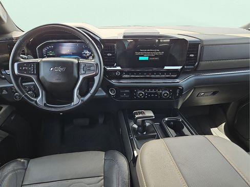 Used 2023 Chevrolet Silverado 1500 ZR2 w/ Technology Package AWD/4WD image 11
