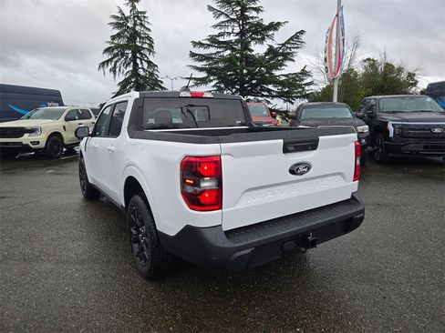 New 2026 Ford Maverick Lariat w/ Black Appearance Package image 7