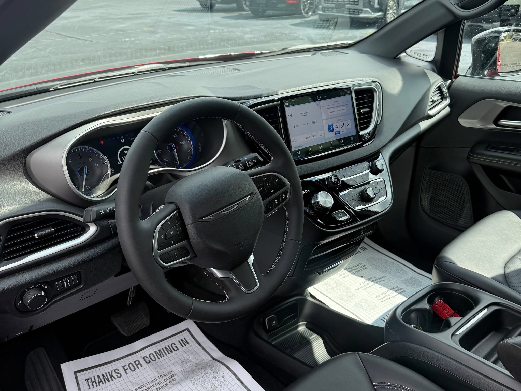 Used 2027 Chrysler Pacifica Select FWD image 58