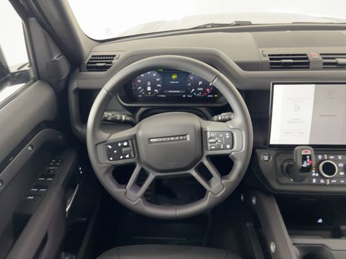 New 2026 Land Rover Defender 110 S image 4