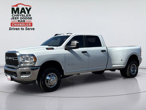 Used 2024 RAM 3500 Big Horn w/ Protection Group AWD/4WD image 3