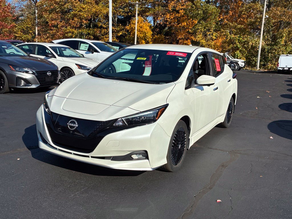 Certified 2023 Nissan Leaf SV Plus FWD image 3