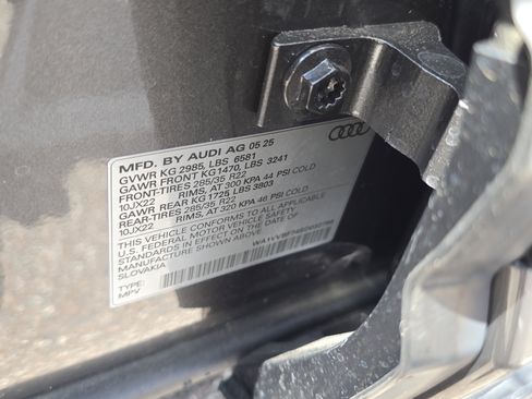 New 2025 Audi Q7 3.0T Prestige image 34