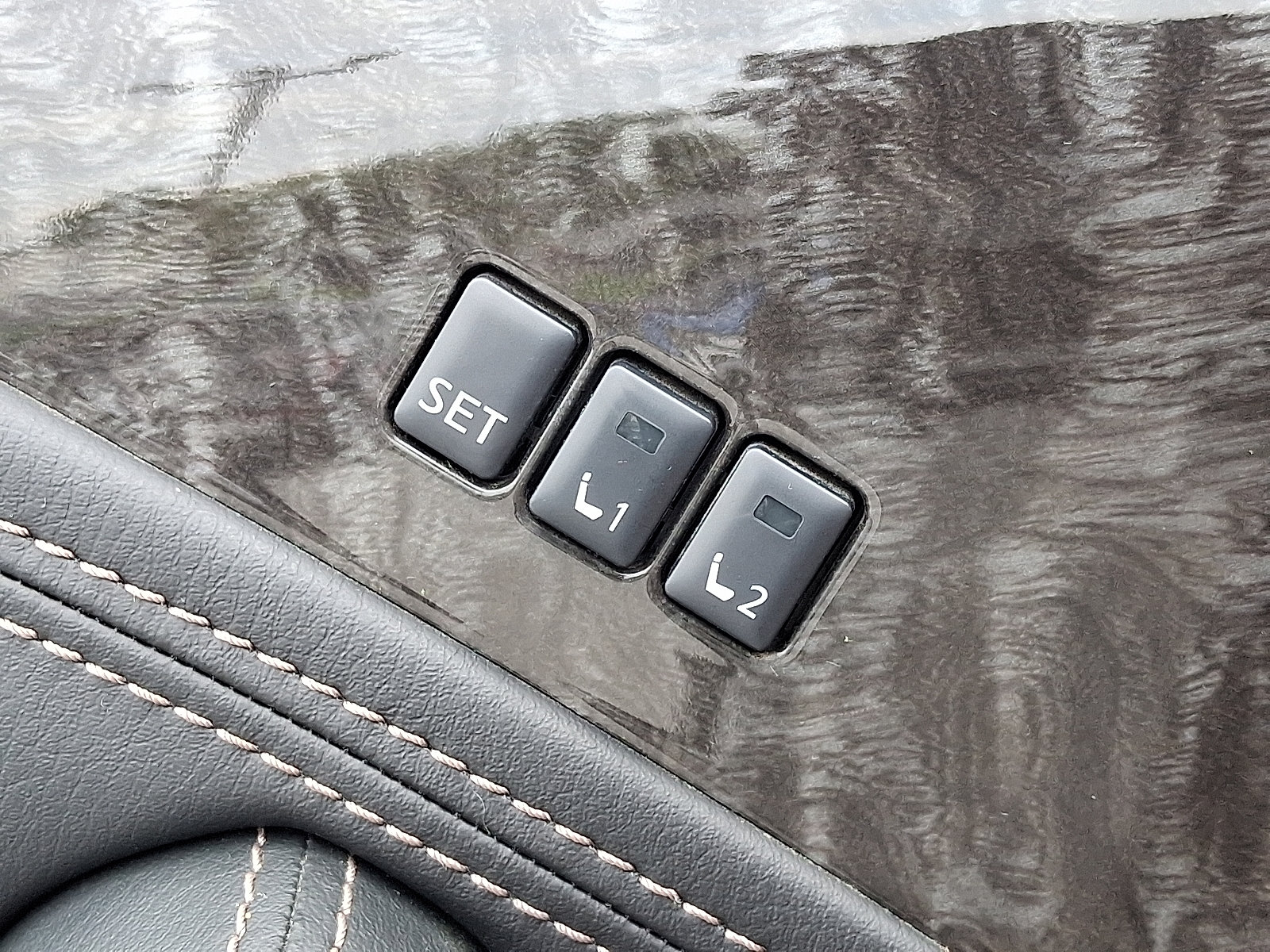 Used 2021 Nissan Armada Platinum w/ Captain's Chairs Package AWD/4WD image 30