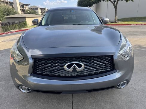 Used 2017 INFINITI QX70 2WD image 2
