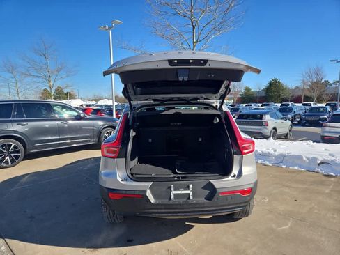 Used 2023 Volvo XC40 B5 Plus w/ Protection Package Premier image 6