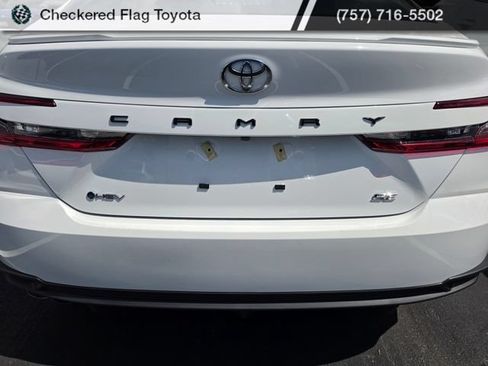 Used 2026 Toyota Camry SE FWD image 7