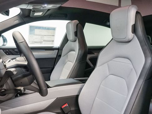 New 2026 Porsche Cayenne Electric Coupe AWD/4WD image 5