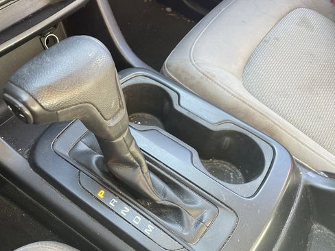 Used 2016 GMC Canyon 2WD Crew Cab w/ Convenience Package image 5