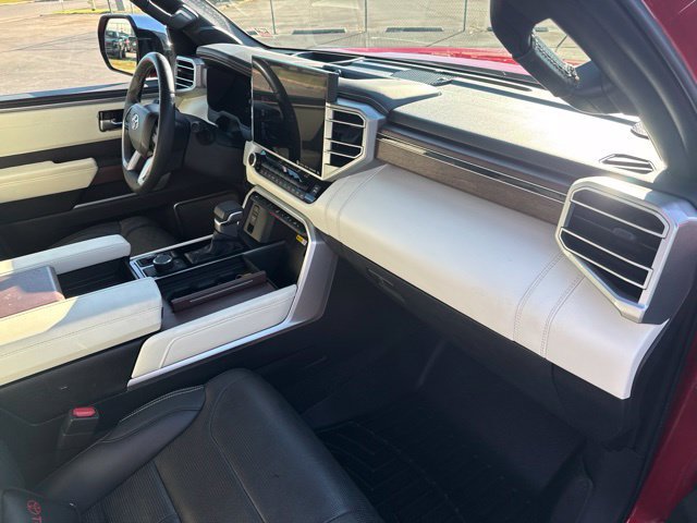 Used 2023 Toyota Sequoia Capstone AWD/4WD image 15
