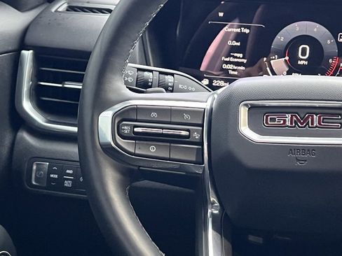 Used 2025 GMC Terrain Elevation w/ Elevation Premium Package image 19