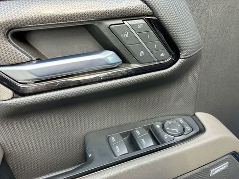 Used 2023 Chevrolet Silverado 1500 ZR2 w/ Technology Package image 22