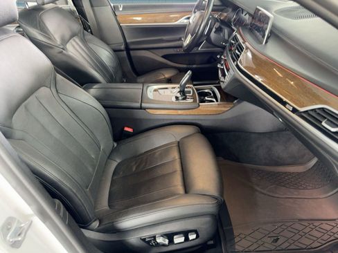 Used 2019 BMW 740i w/ Executive Package image 30
