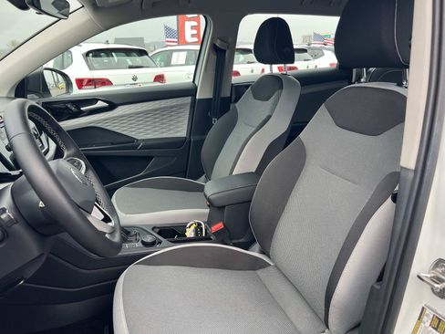 Certified 2023 Volkswagen Taos S AWD/4WD image 18