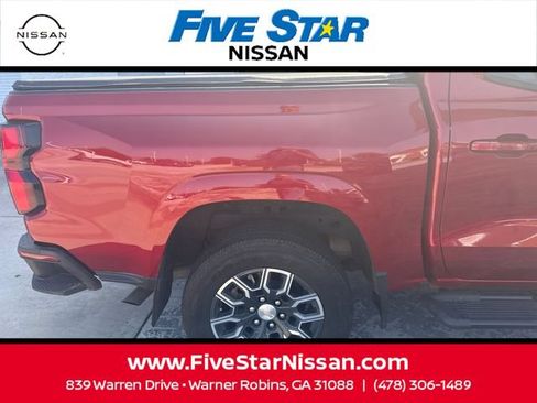 Used 2024 Chevrolet Colorado LT w/ LT Convenience Package III RWD image 7