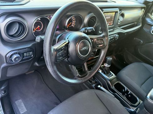 Used 2022 Jeep Wrangler Sport image 4