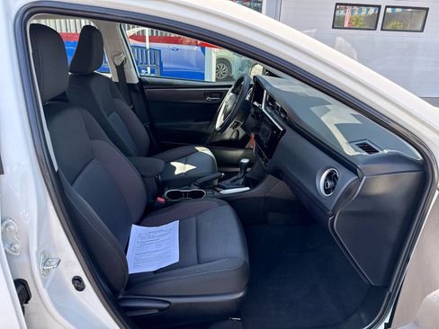 Used 2017 Toyota Corolla LE image 24