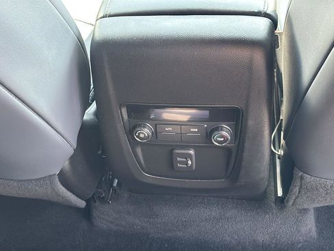 Certified 2023 Buick Enclave Essence FWD image 24