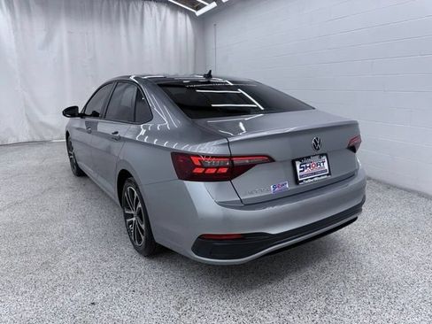 Used 2024 Volkswagen Jetta Sport FWD image 4