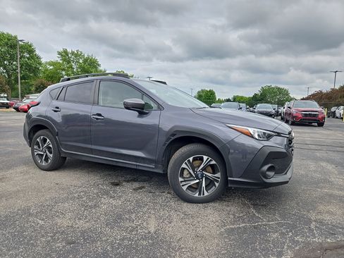Used 2024 Subaru Crosstrek 2.0i Premium w/ Crosstrek Mirror Package AWD/4WD image 3