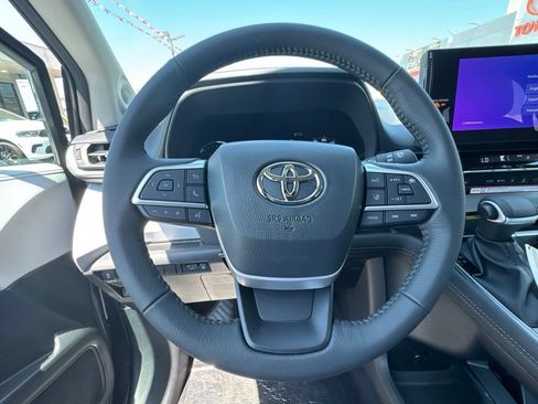 New 2026 Toyota Sienna XLE FWD image 23