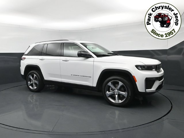 New 2026 Jeep Grand Cherokee Limited AWD/4WD image 1