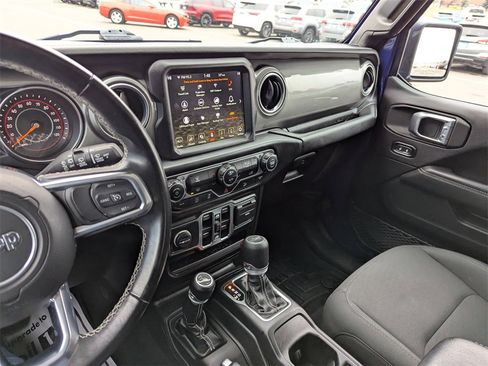 Used 2020 Jeep Wrangler Unlimited Sahara w/ Uconnect 4C Nav & Sound Group image 20