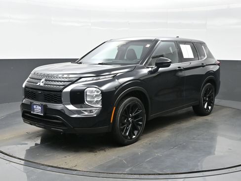 Used 2022 Mitsubishi Outlander SEL Black Edition image 2