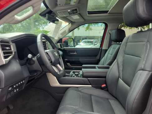 Used 2024 Toyota Tundra Limited AWD/4WD image 21