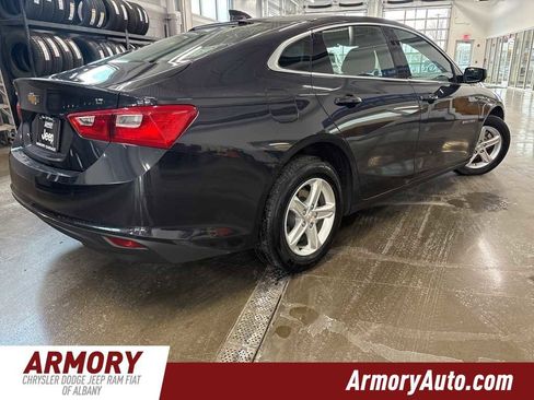 Used 2023 Chevrolet Malibu LT image 4