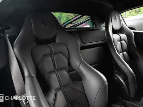 Used 2011 Ferrari 458 Italia Coupe RWD image 35