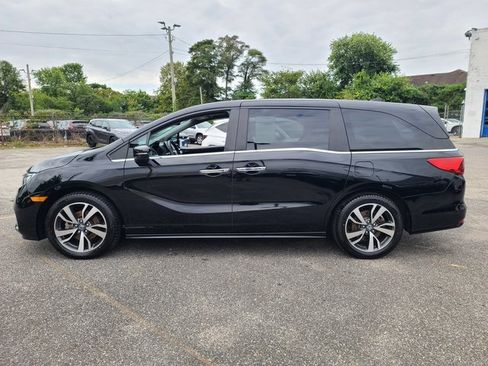 Used 2023 Honda Odyssey Touring image 2