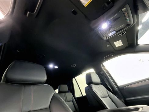 Used 2024 Chevrolet Tahoe RST w/ RST Performance Edition AWD/4WD image 28