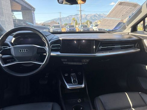 Used 2022 Audi Q4 e-tron quattro Premium Plus w/ Premium Plus AWD/4WD image 10