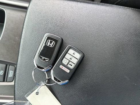 Used 2020 Honda Accord EX image 38