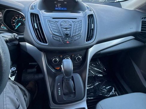 Used 2016 Ford Escape SE FWD image 19