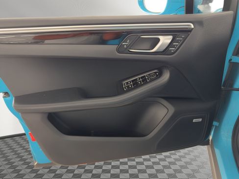 Used 2022 Porsche Macan image 14