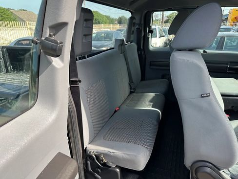 Used 2016 Ford F250 XL w/ Power Equipment Group AWD/4WD image 10