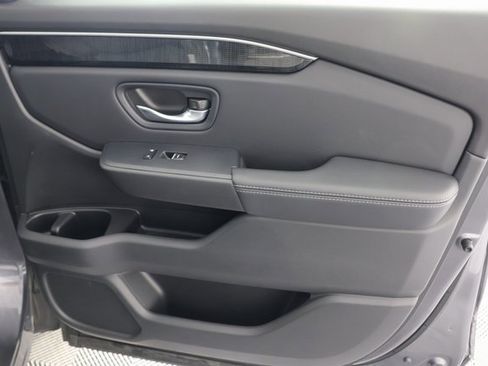 Used 2025 Honda Pilot Elite image 32