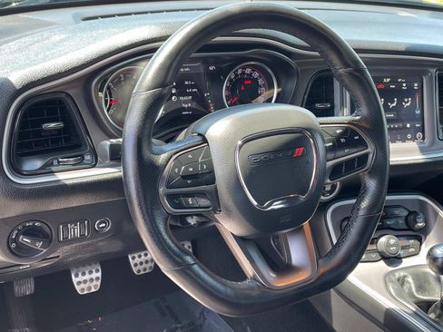 Used 2022 Dodge Challenger R/T Scat Pack w/ Dynamics Package image 7