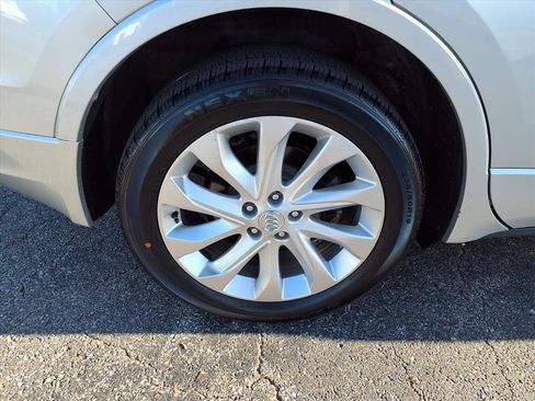 Used 2017 Buick Envision Premium image 37