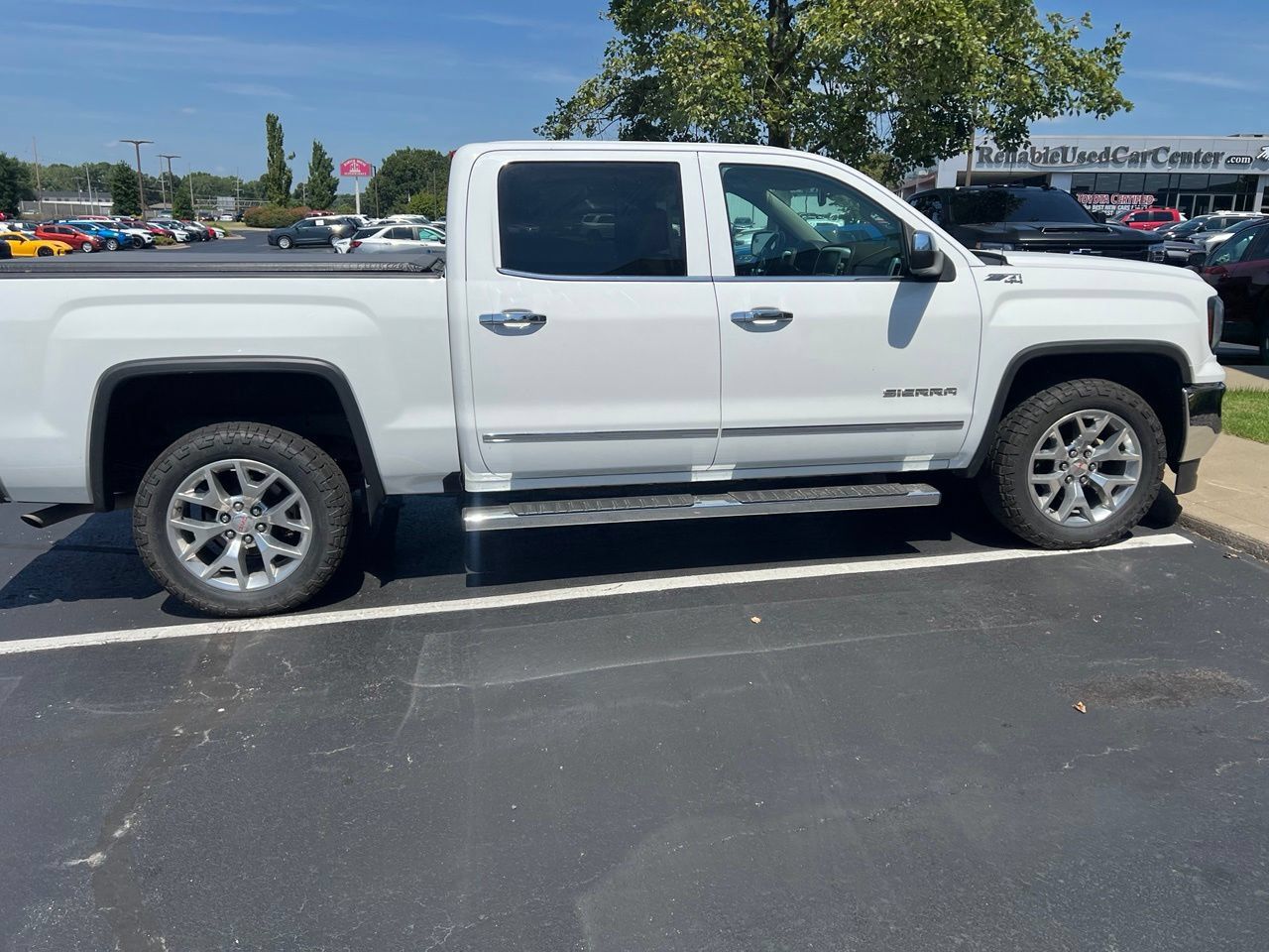 Used 2018 GMC Sierra 1500 SLT w/ SLT Premium Package AWD/4WD image 8