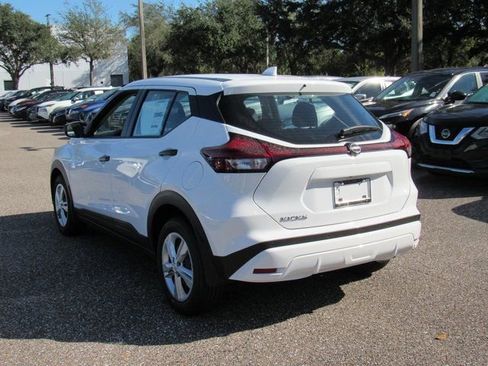 New 2025 Nissan Kicks Play S w/ Interior Electronics Package image 5