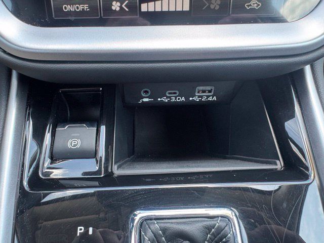 Used 2025 Subaru Legacy Premium AWD/4WD image 27
