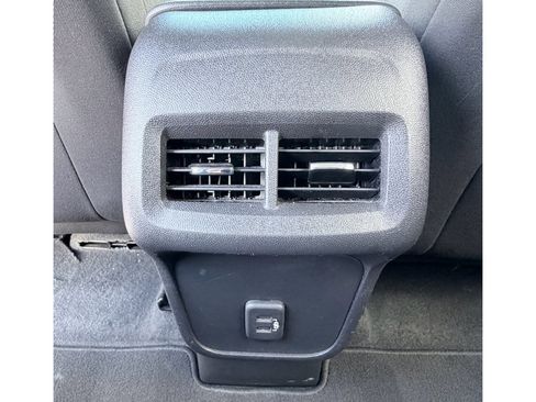 Used 2022 Chevrolet Equinox LT image 28