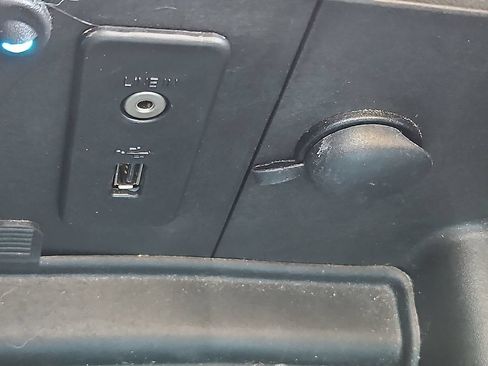 Used 2012 Ford Fusion SEL FWD image 25