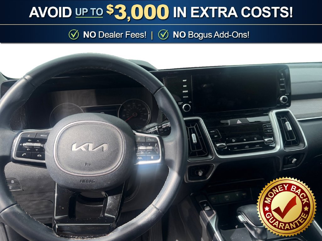 Used 2022 Kia Sorento EX w/ Panoramic Sunroof Package FWD image 17