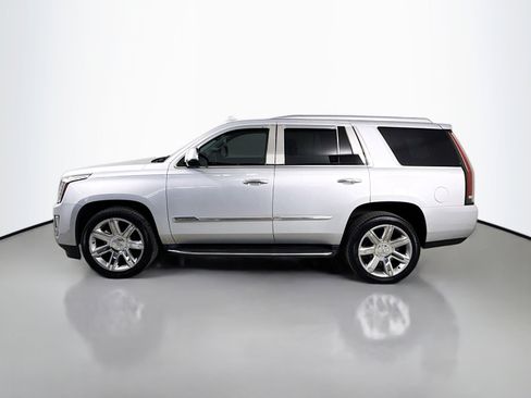 Used 2016 Cadillac Escalade Premium image 2
